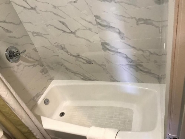 Hyland Motel Brea image 13